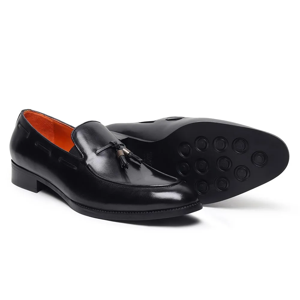Black Classic Mirror Glossed Tassel Loafer With Metal Detail
