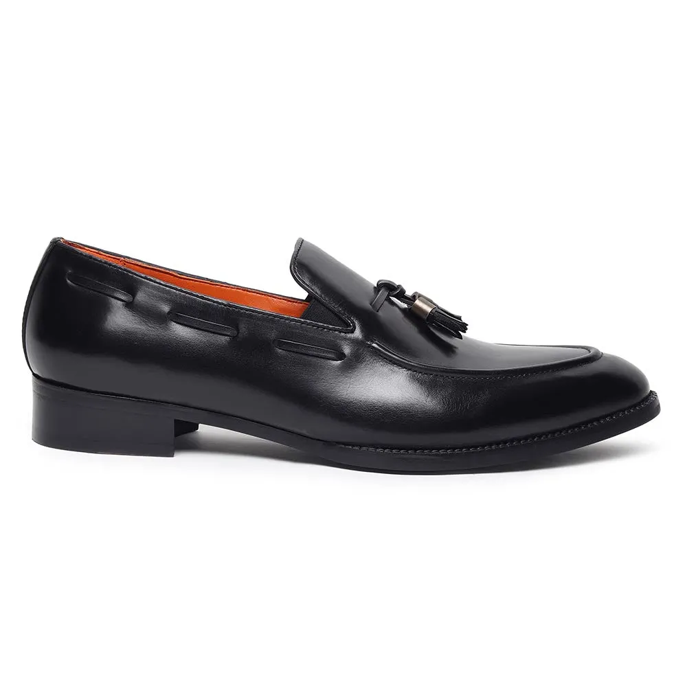 Black Classic Mirror Glossed Tassel Loafer With Metal Detail