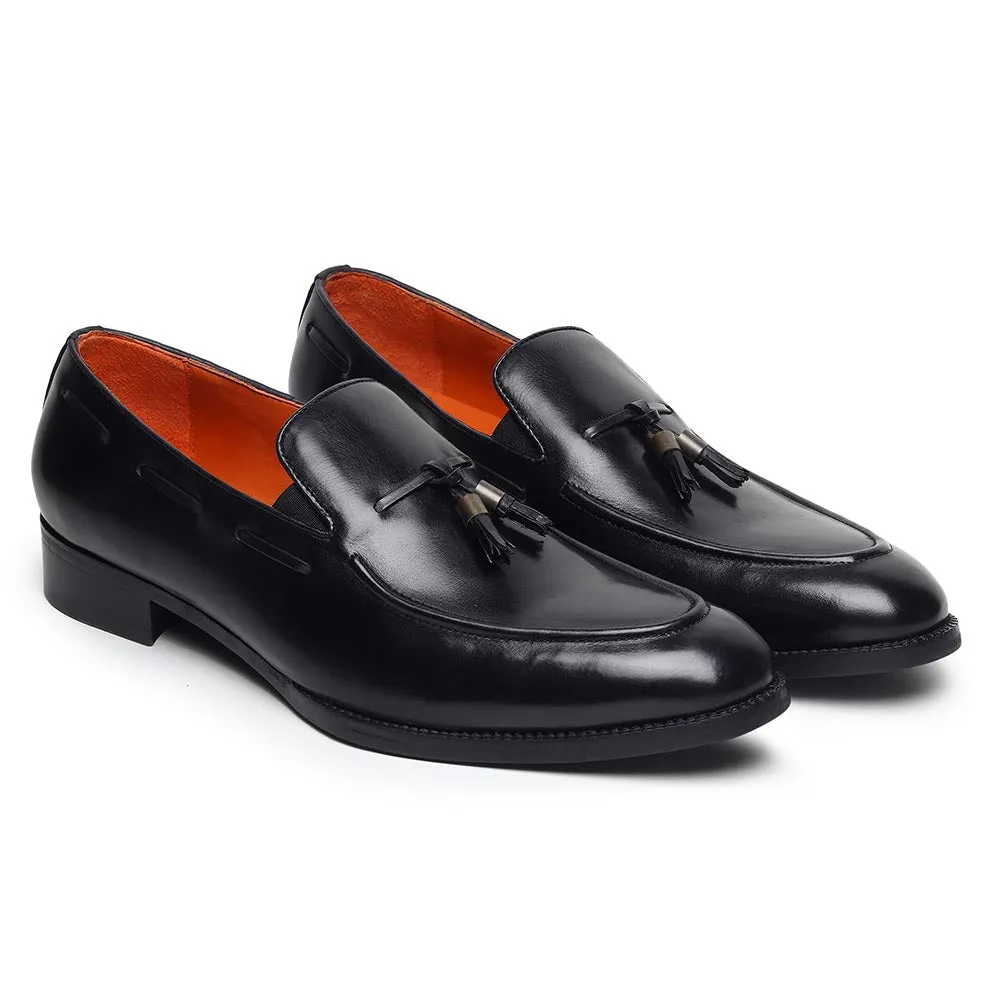 Black Classic Mirror Glossed Tassel Loafer With Metal Detail
