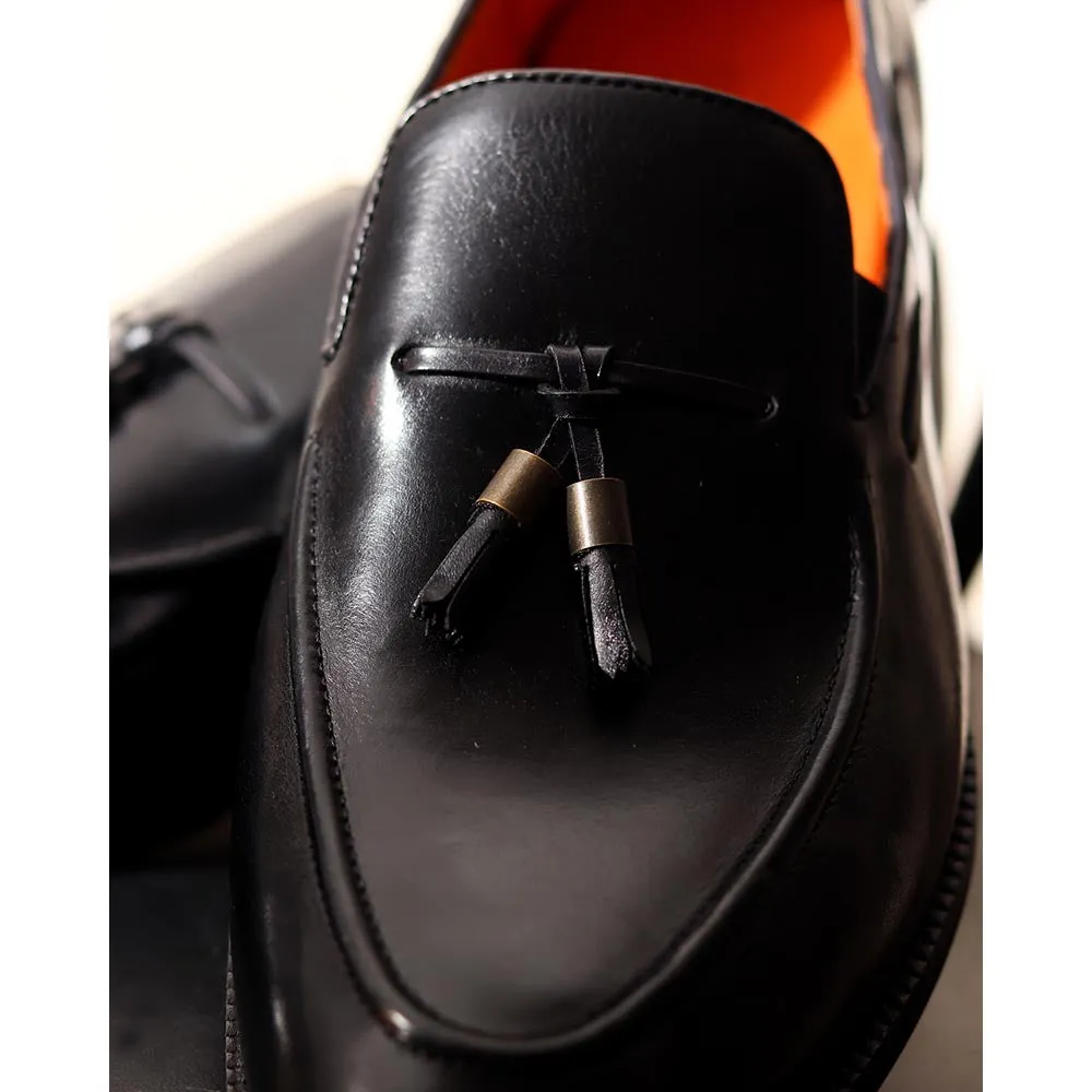Black Classic Mirror Glossed Tassel Loafer With Metal Detail