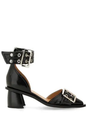 Buckle Pump