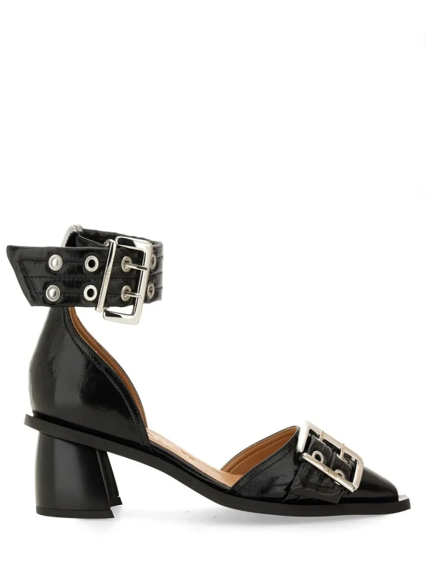 Buckle Pump