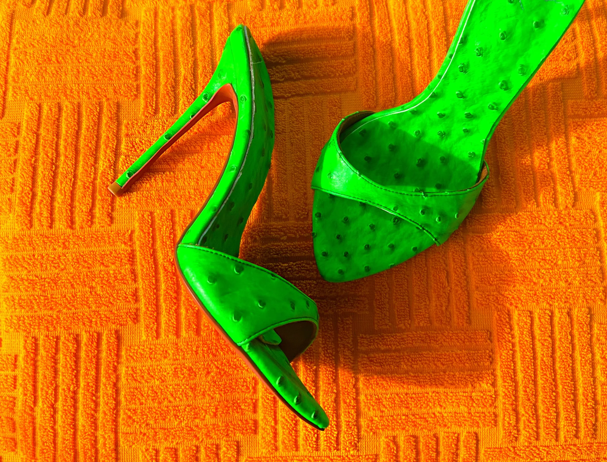 GREEN APPLE OSTRICH MULE