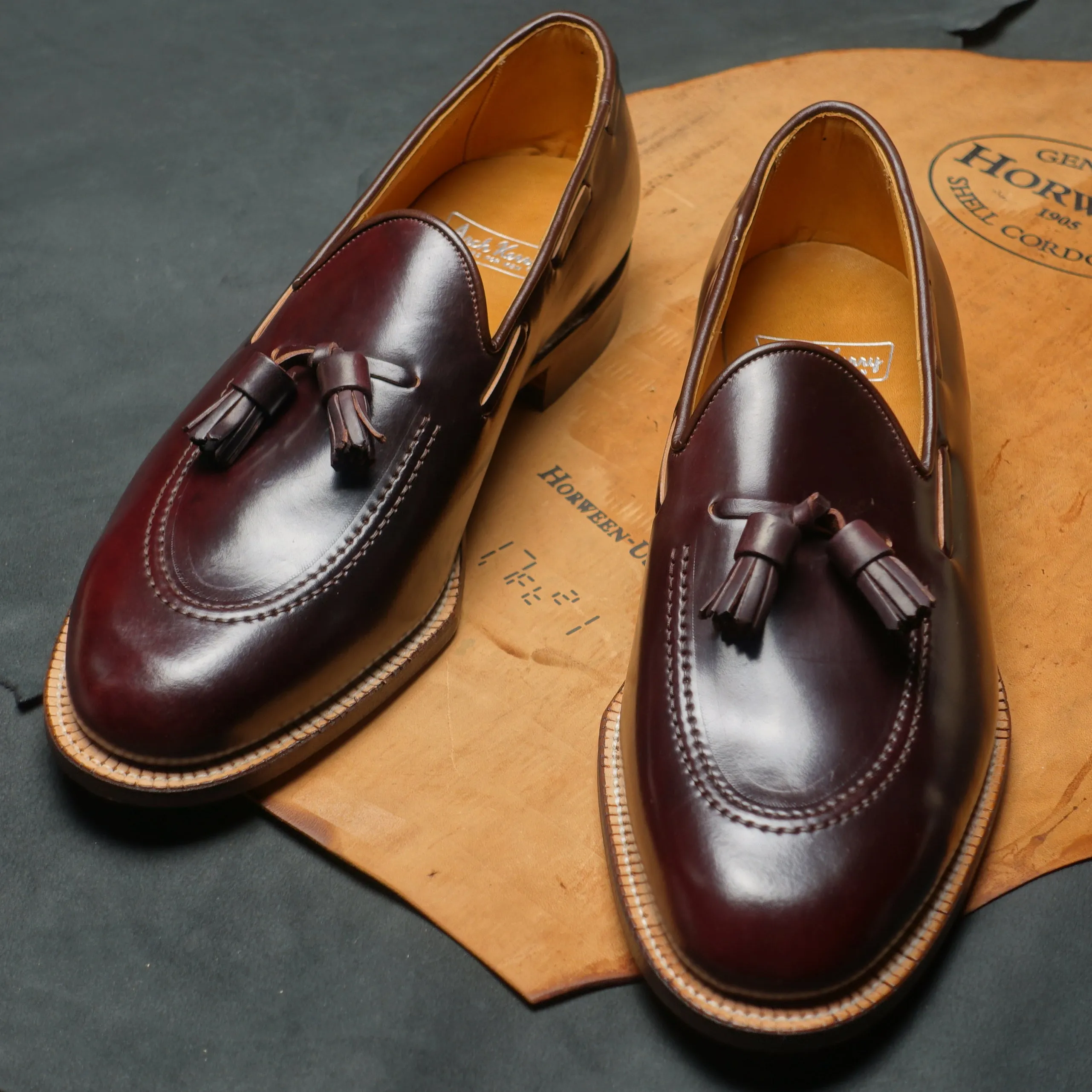 Horween Shell Cordovan 311x3 / Tassel Loafer