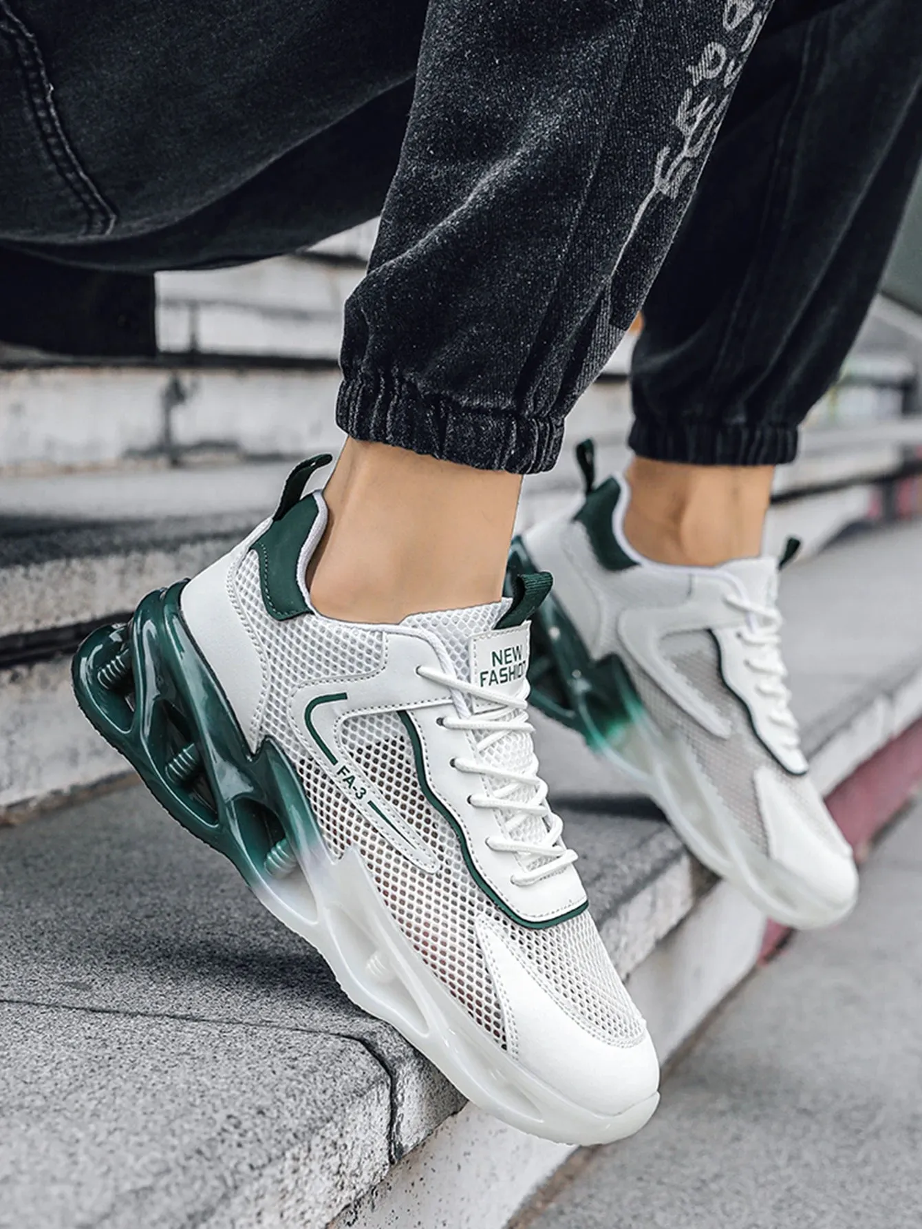 Men’s Fashion Running & Basketball Sneakers