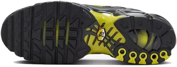 NIKE Men's Sneaker