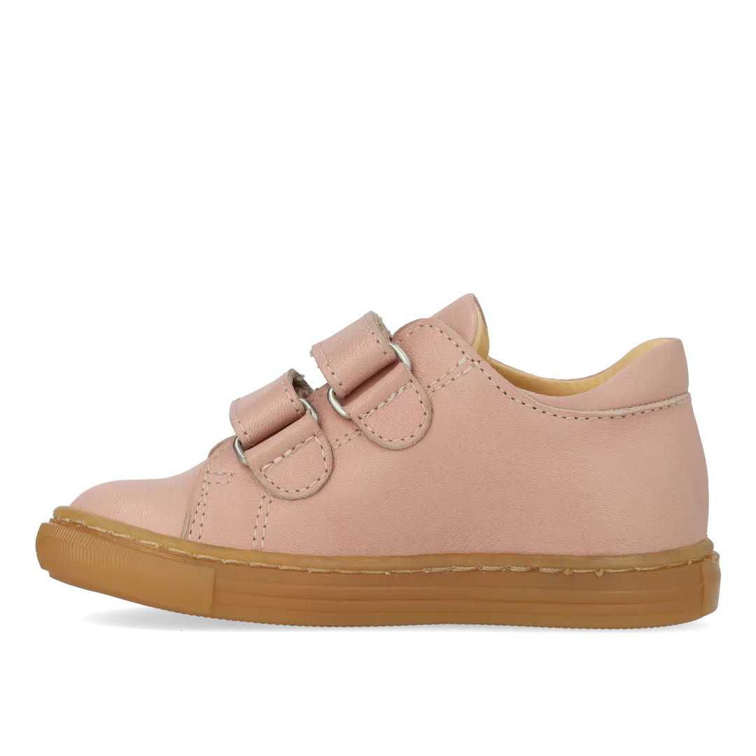 Starter sneaker with a sparkling glitter heart