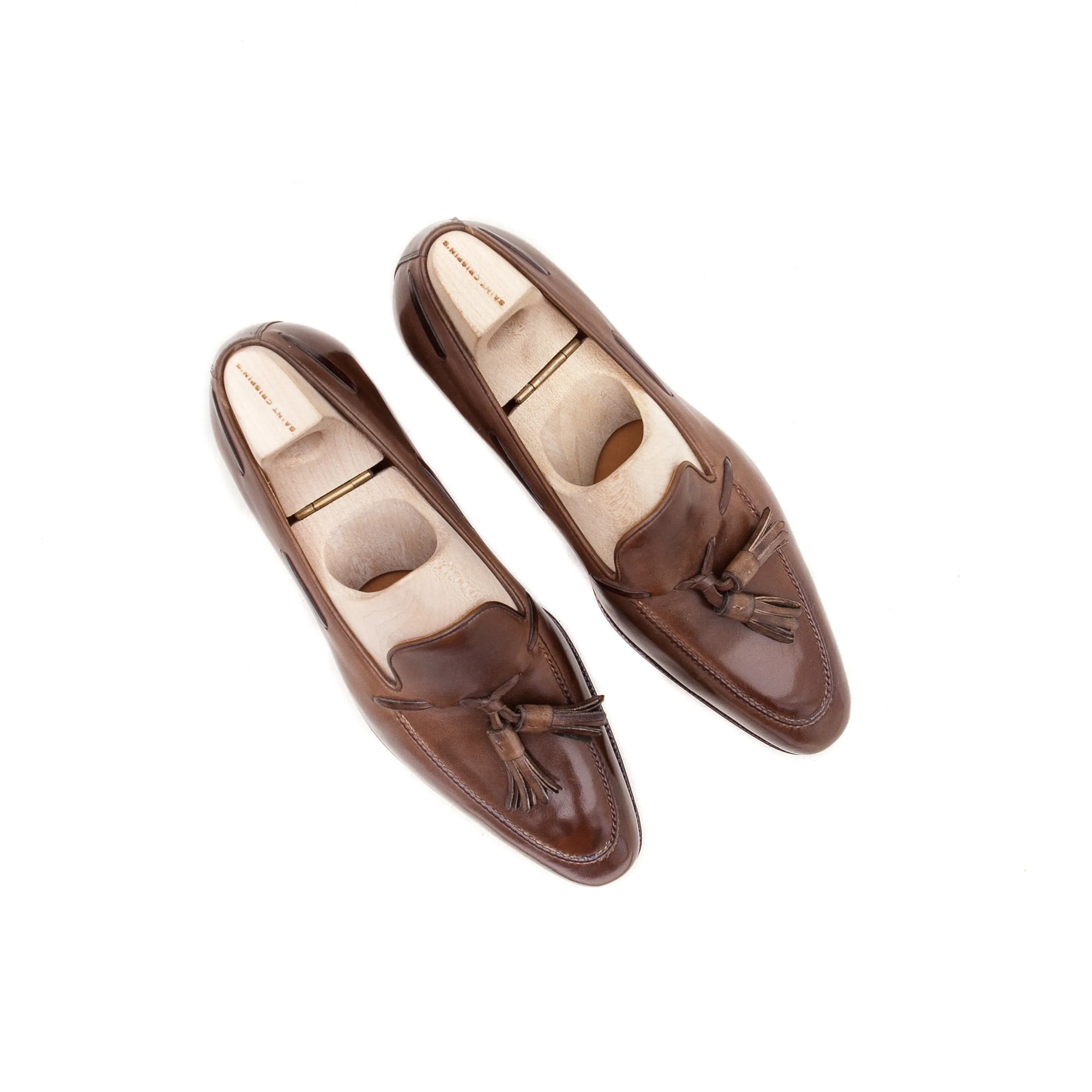 Tassel loafer with hand stitched apron