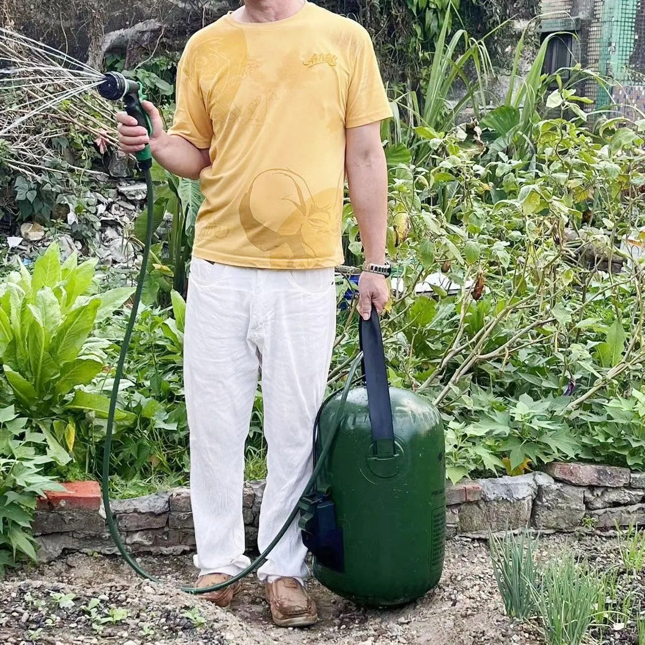 Vici 20L Portable Solar Camping Shower Bag Shower Electric Pump Tent car wash Equipment Outdoor spa Bath hot Water Bag Camping Furniture Accessories Portable Shower Pump