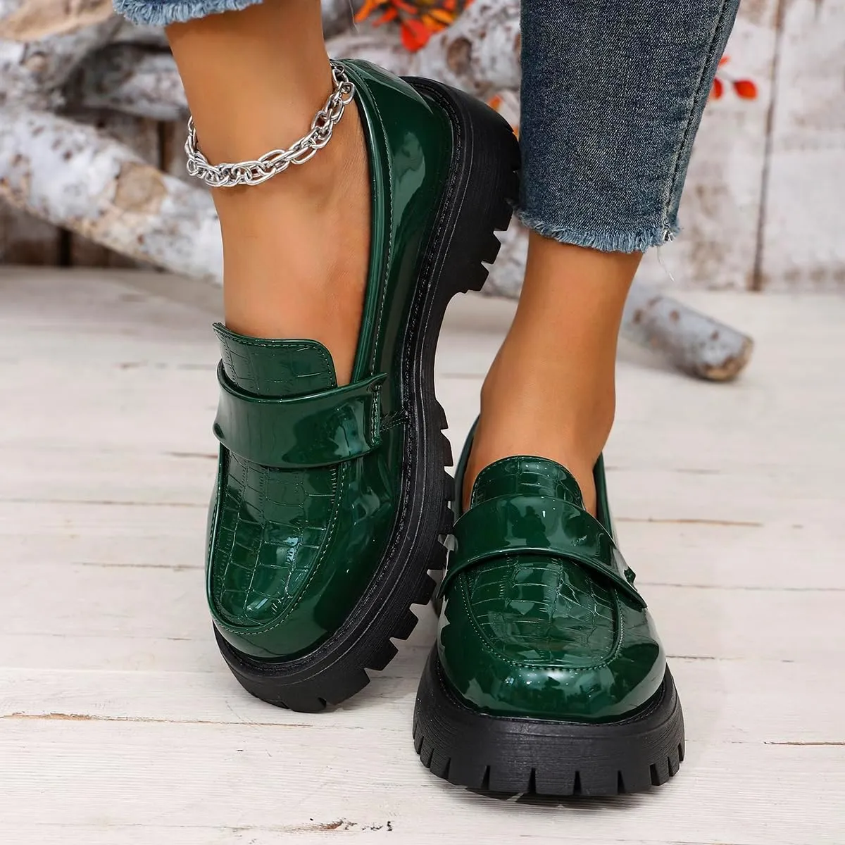 Women's Patent Leather Thick-Soled Loafers, Non-Slip wear-Resistant Artificial Leather Material, Crocodile Pattern Embossed Casual Business Work Shoes Commuting one Foot Stirrups